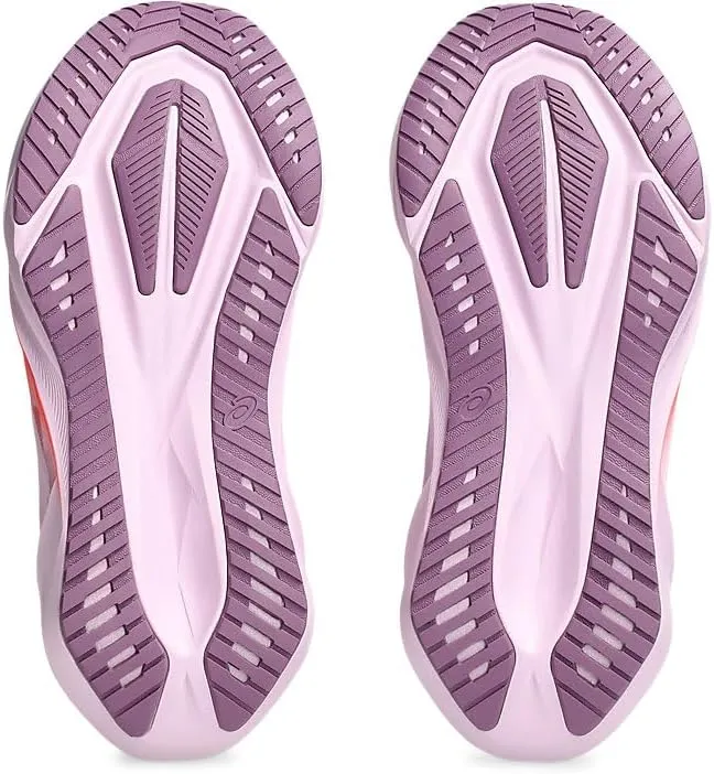 ASICS Women's Novablast 5 Sneaker