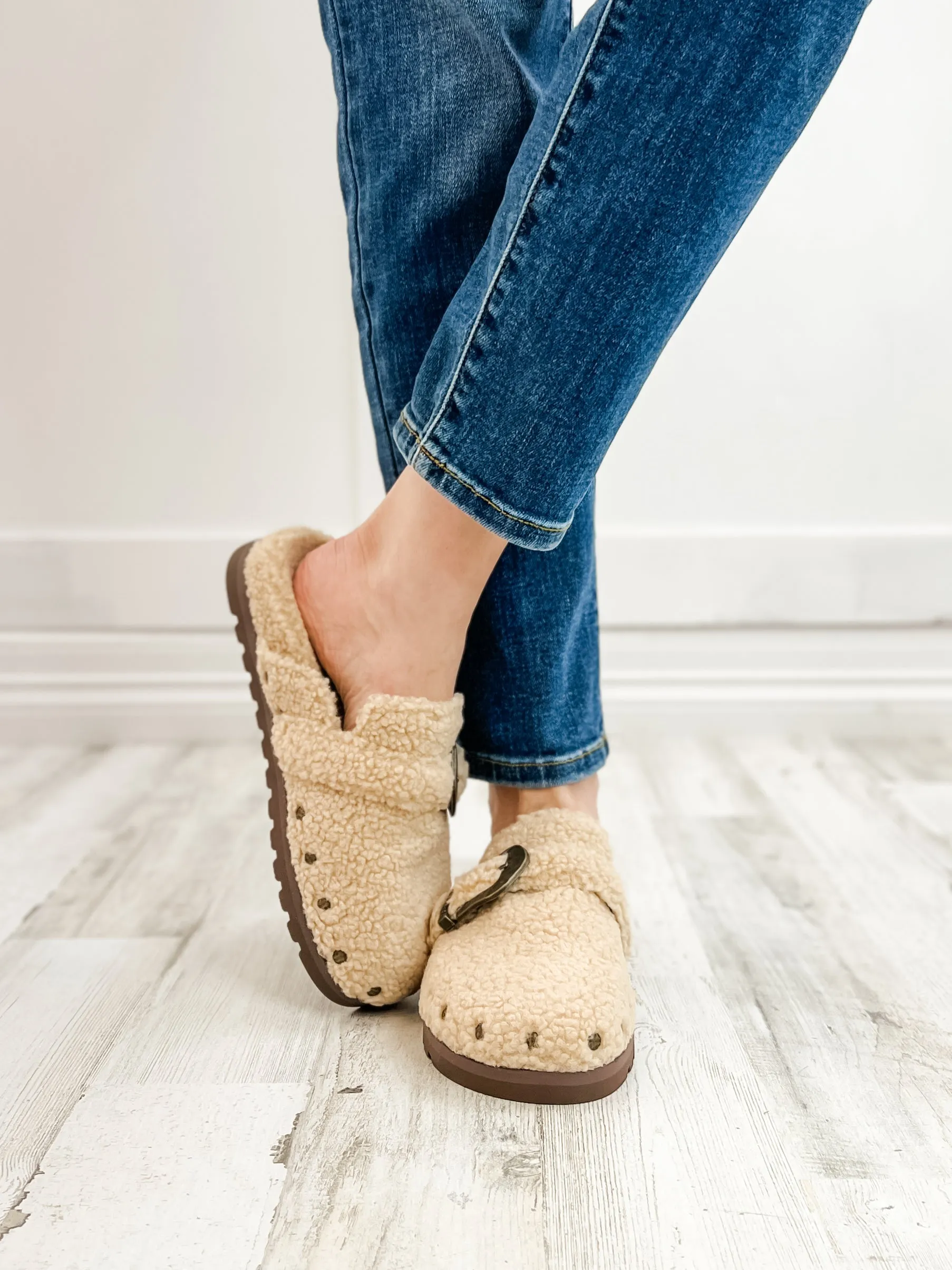 Blowfish Skylar Cozy Slip-On Mule in Natural