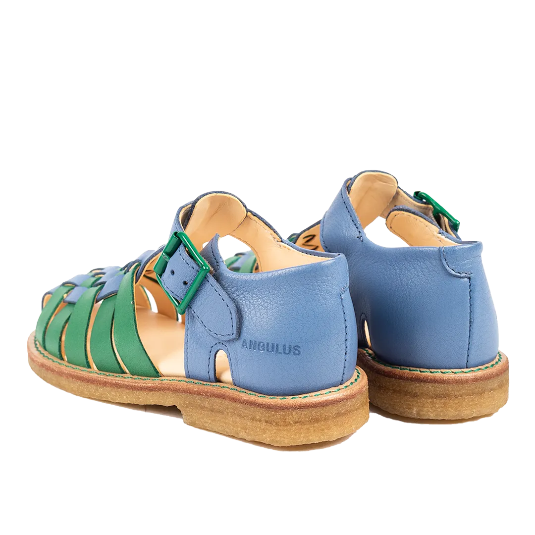 Braid sandal with buckle closure