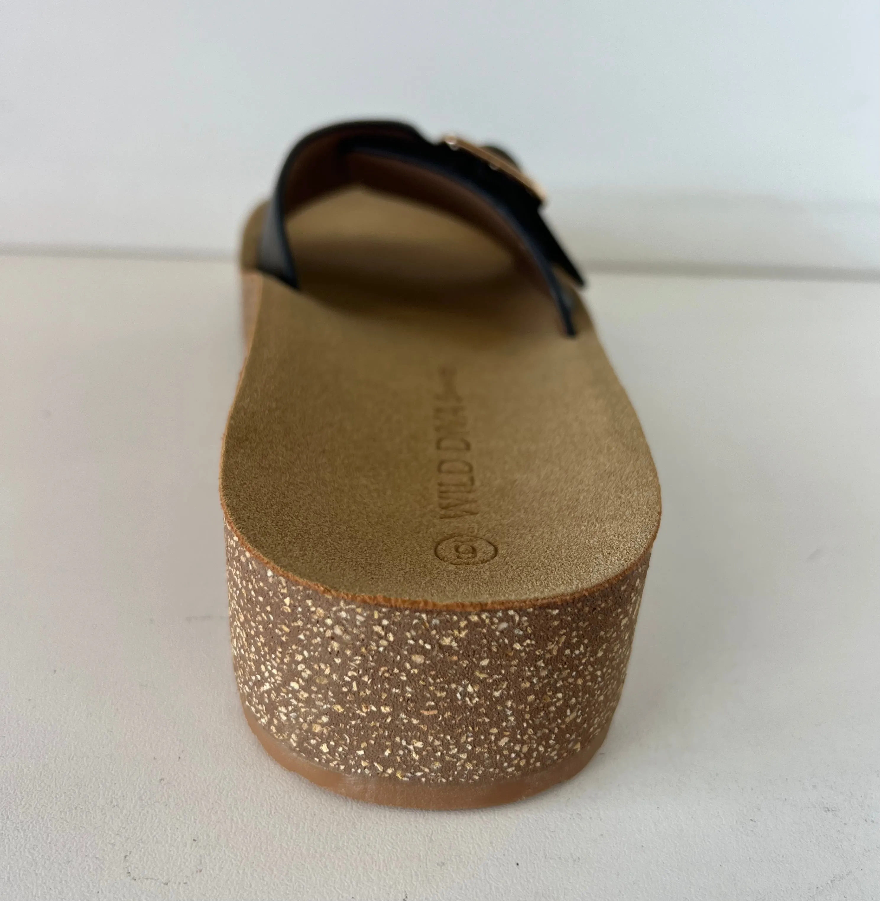 BREDA-04 Black