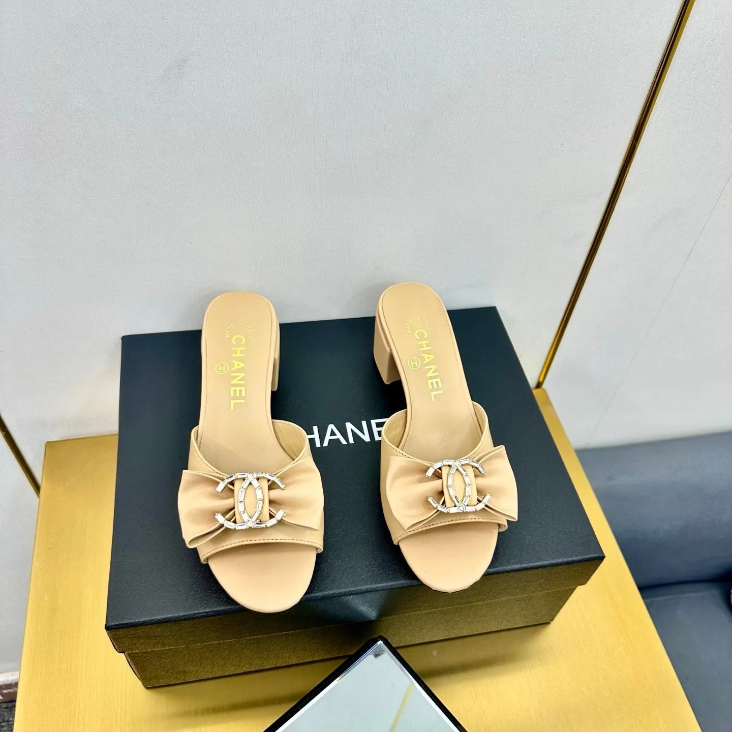 CC 25 Mid Heel Mules Daffodil Yellow Sheepskin 238477