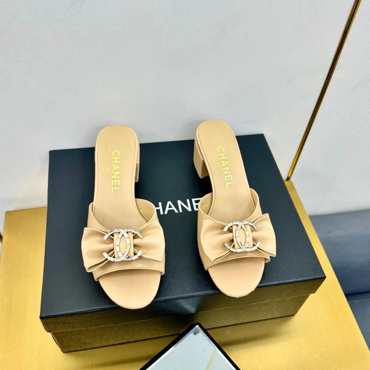 CC 25 Mid Heel Mules Daffodil Yellow Sheepskin 238477