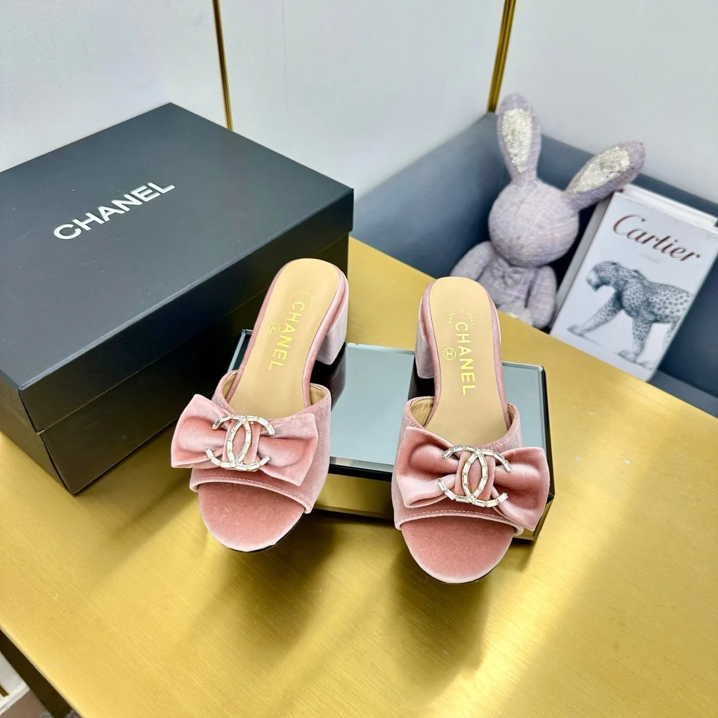 CC 25 Mid Heel Mules Tea Rose Pink Velvet 238480