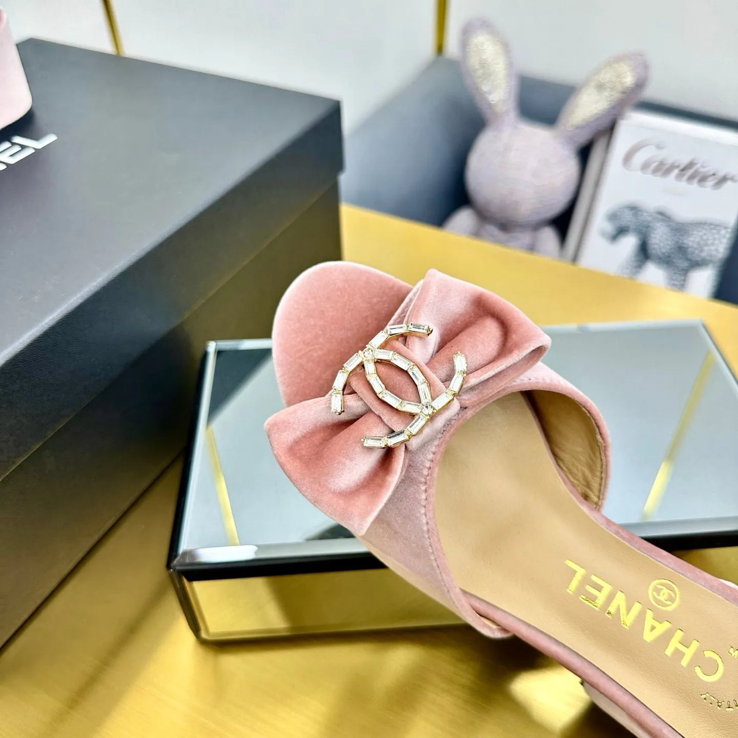 CC 25 Mid Heel Mules Tea Rose Pink Velvet 238480