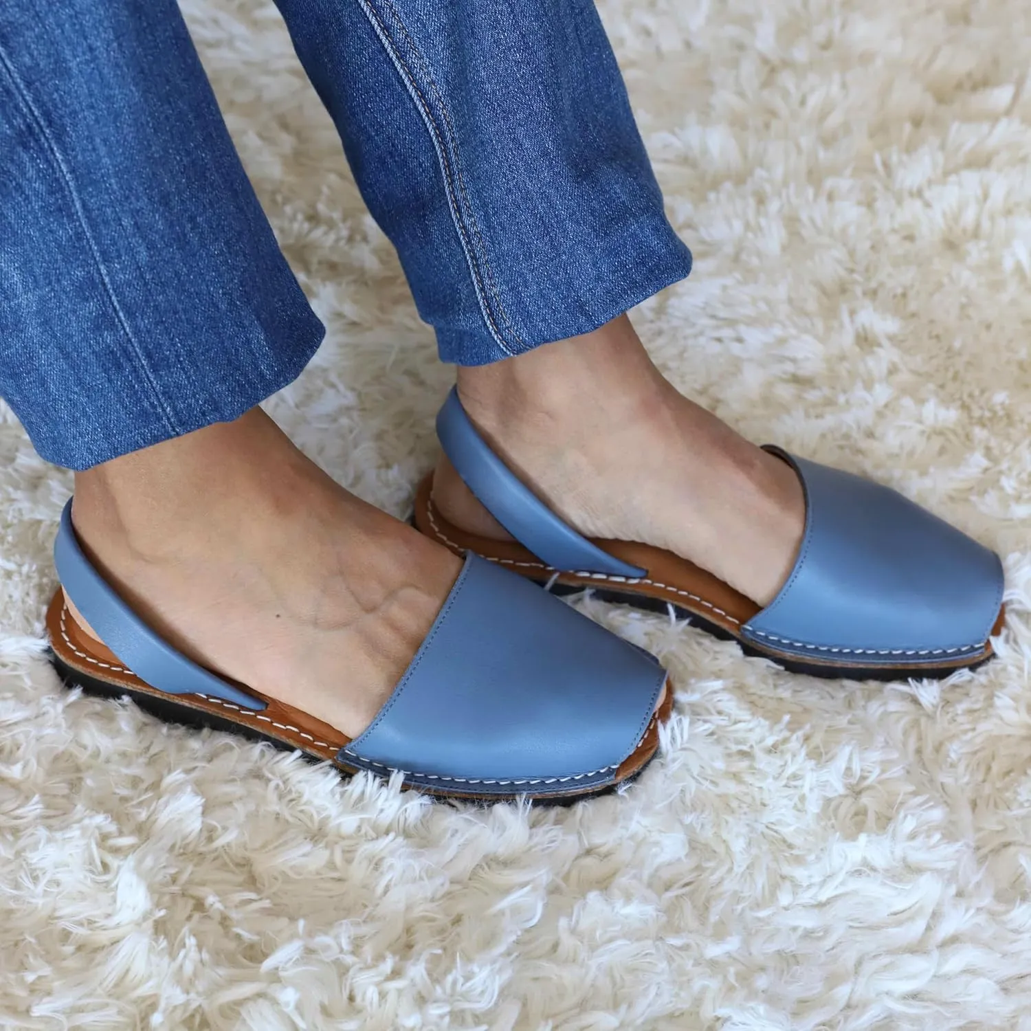 Classic Comfortable Flat Sandals for Women, Dressy Soft Leather Peep Toe Sandals for Women, Versatile Casual Slip-on Flats