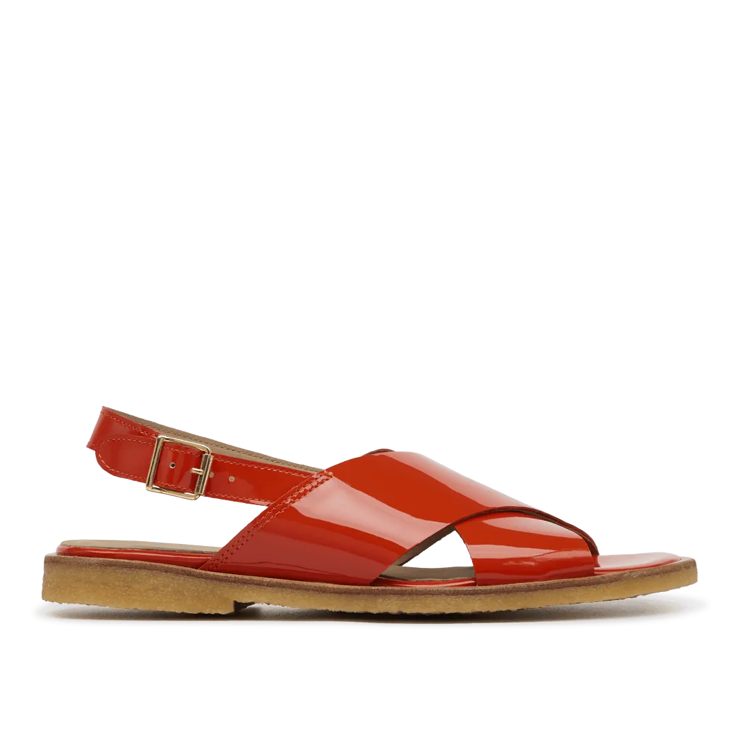 Classic cross sandal