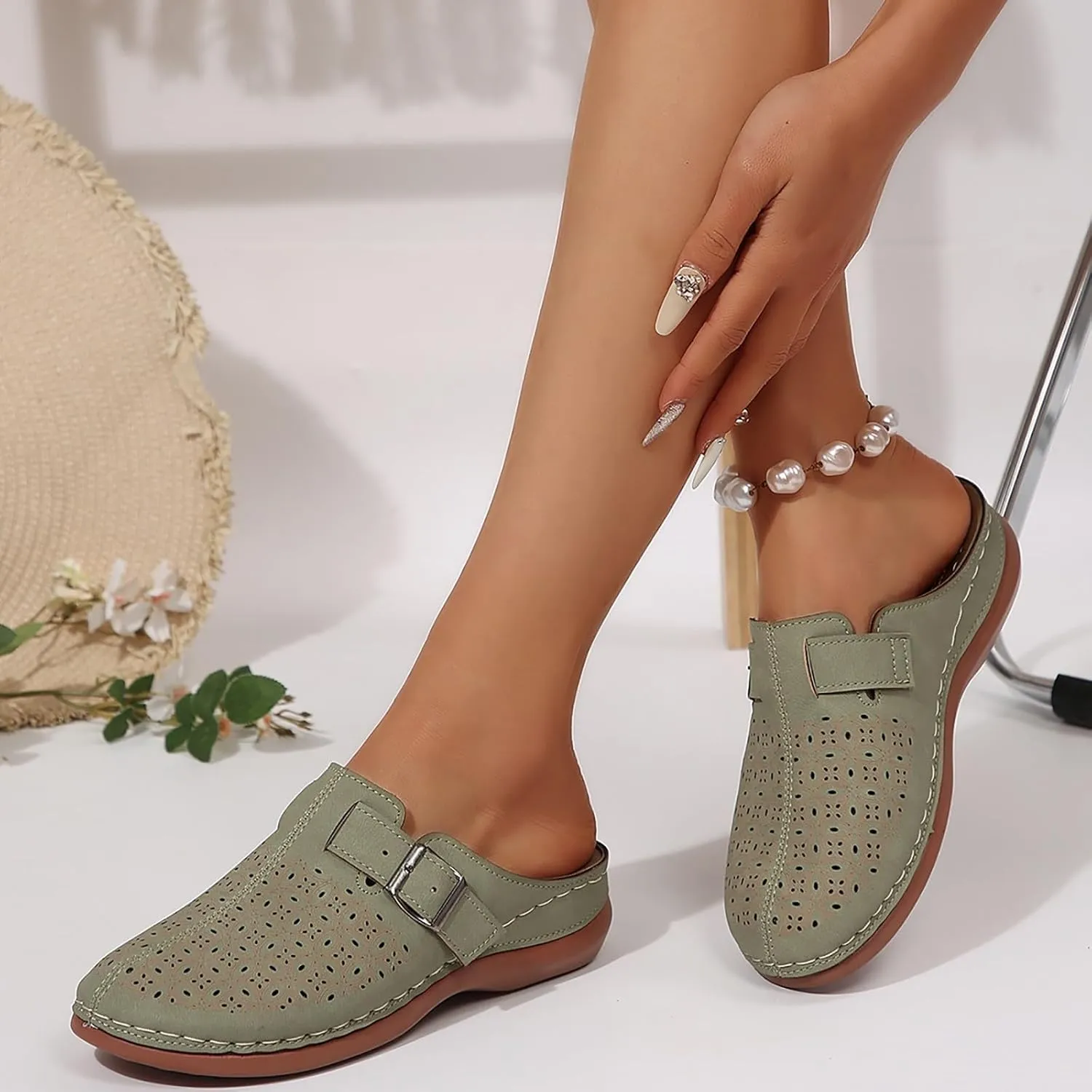 Clogs for Women Mules Slip on Summer Breathable Hollow Out Closed Toe Sandals Casual Lightweight Backless Slide Loafers Comfortable Simple Summer Vacation Flat Shoes