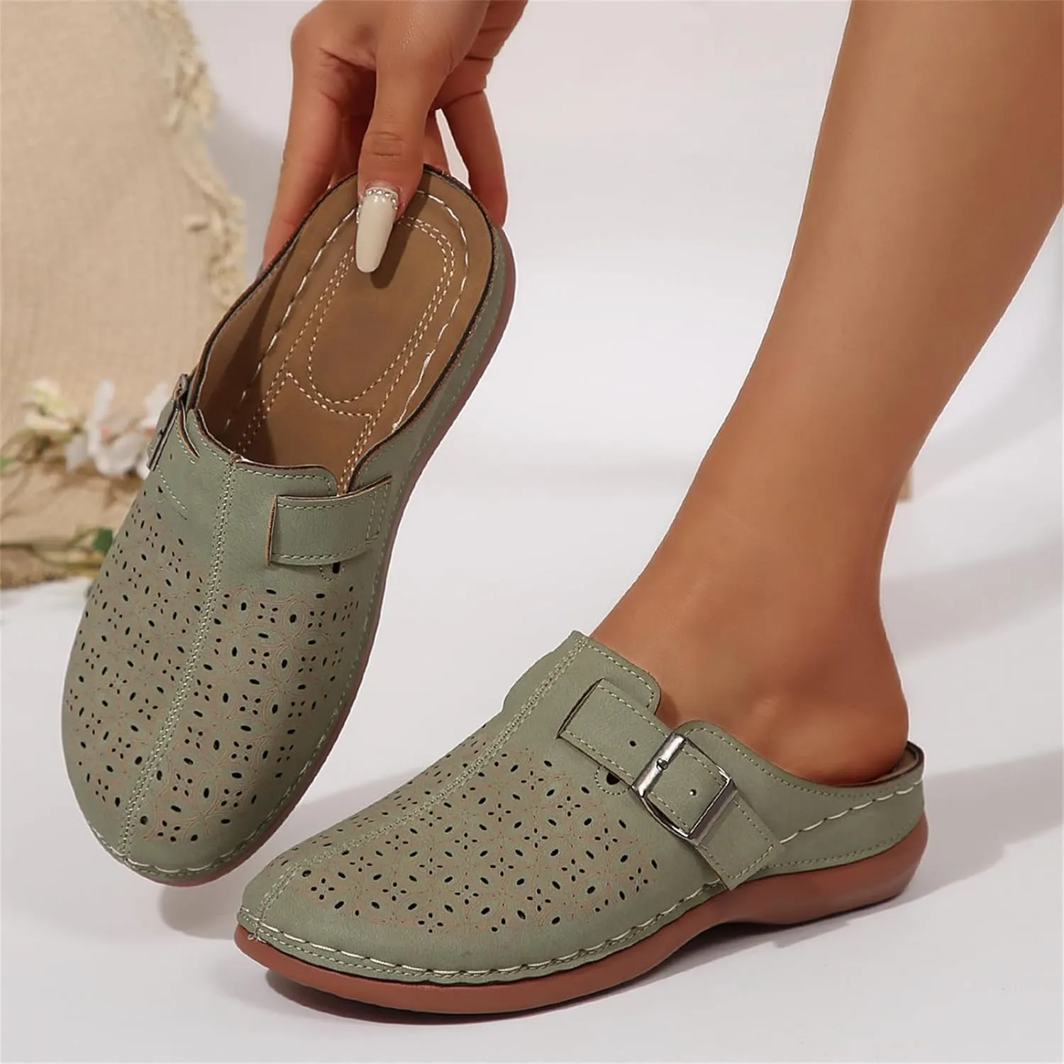 Clogs for Women Mules Slip on Summer Breathable Hollow Out Closed Toe Sandals Casual Lightweight Backless Slide Loafers Comfortable Simple Summer Vacation Flat Shoes