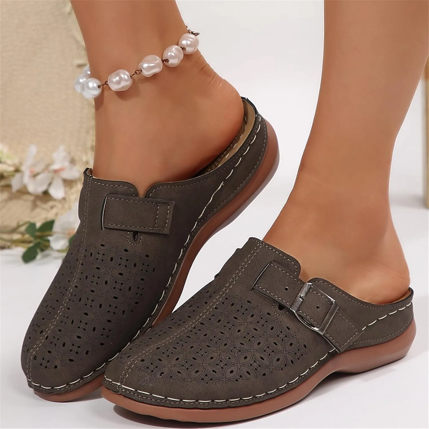 Clogs for Women Mules Slip on Summer Breathable Hollow Out Closed Toe Sandals Casual Lightweight Backless Slide Loafers Comfortable Simple Summer Vacation Flat Shoes