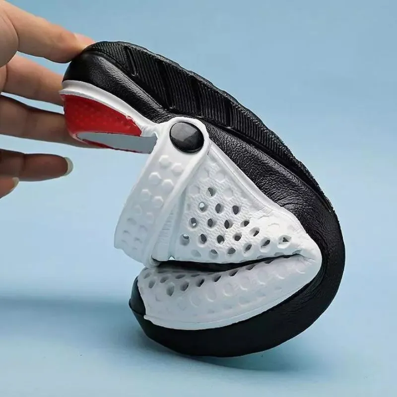 Comfortable closed and non-slip sandal
