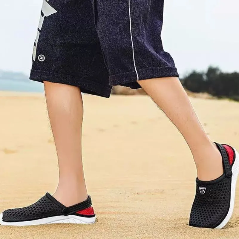 Comfortable closed and non-slip sandal