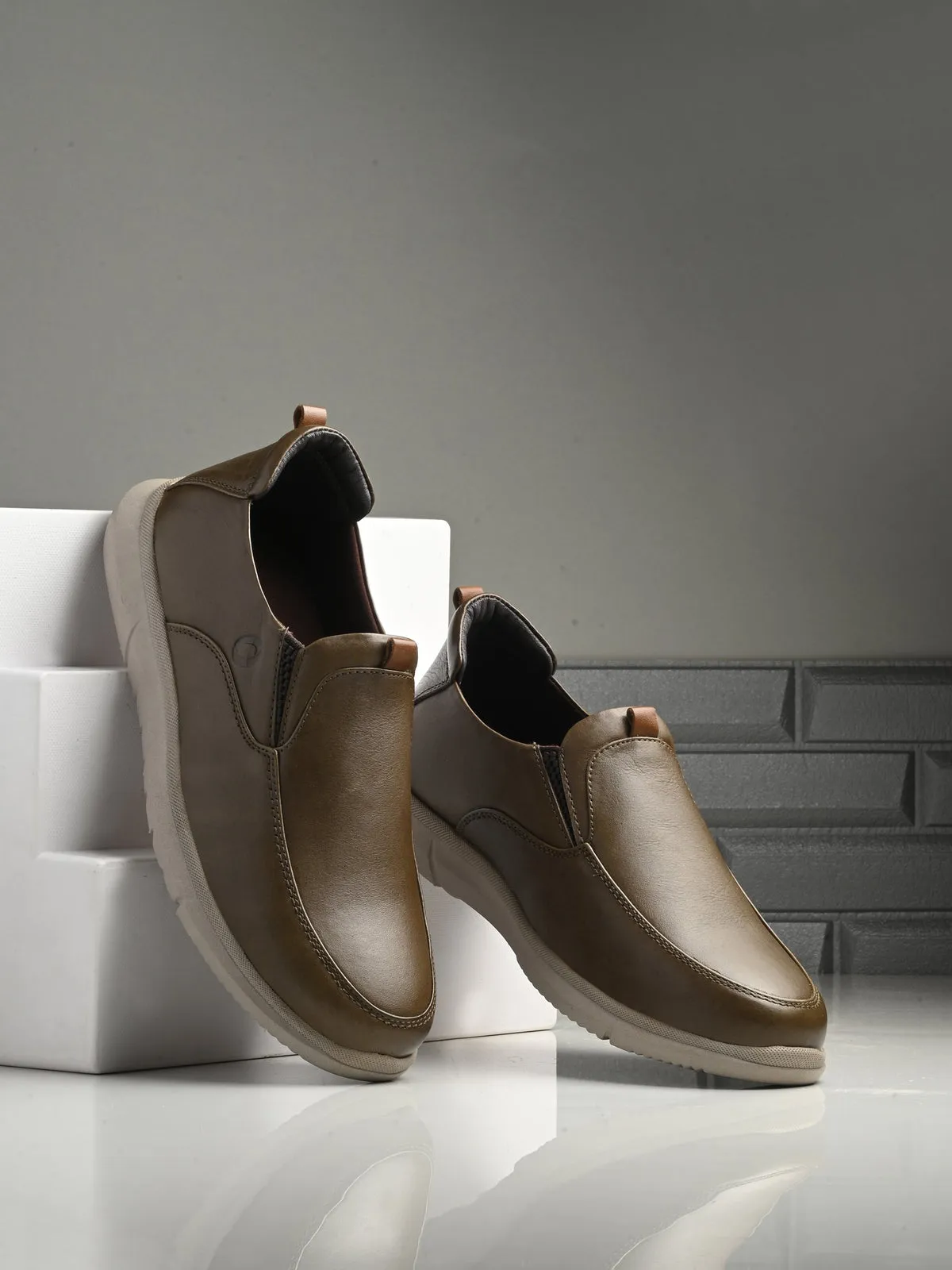 Hunter Leather Sneakers Shoes Zero Gravity
