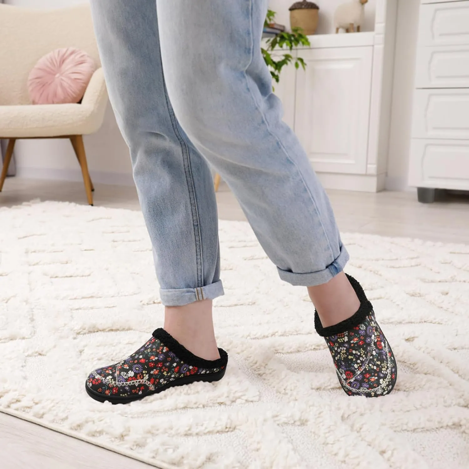 LeIsfIt Womens Wide Slippers Adjustable Diabetic Slippers Memory Foam Swollen Arthritis Edema House Shoes Indoor Outdoor