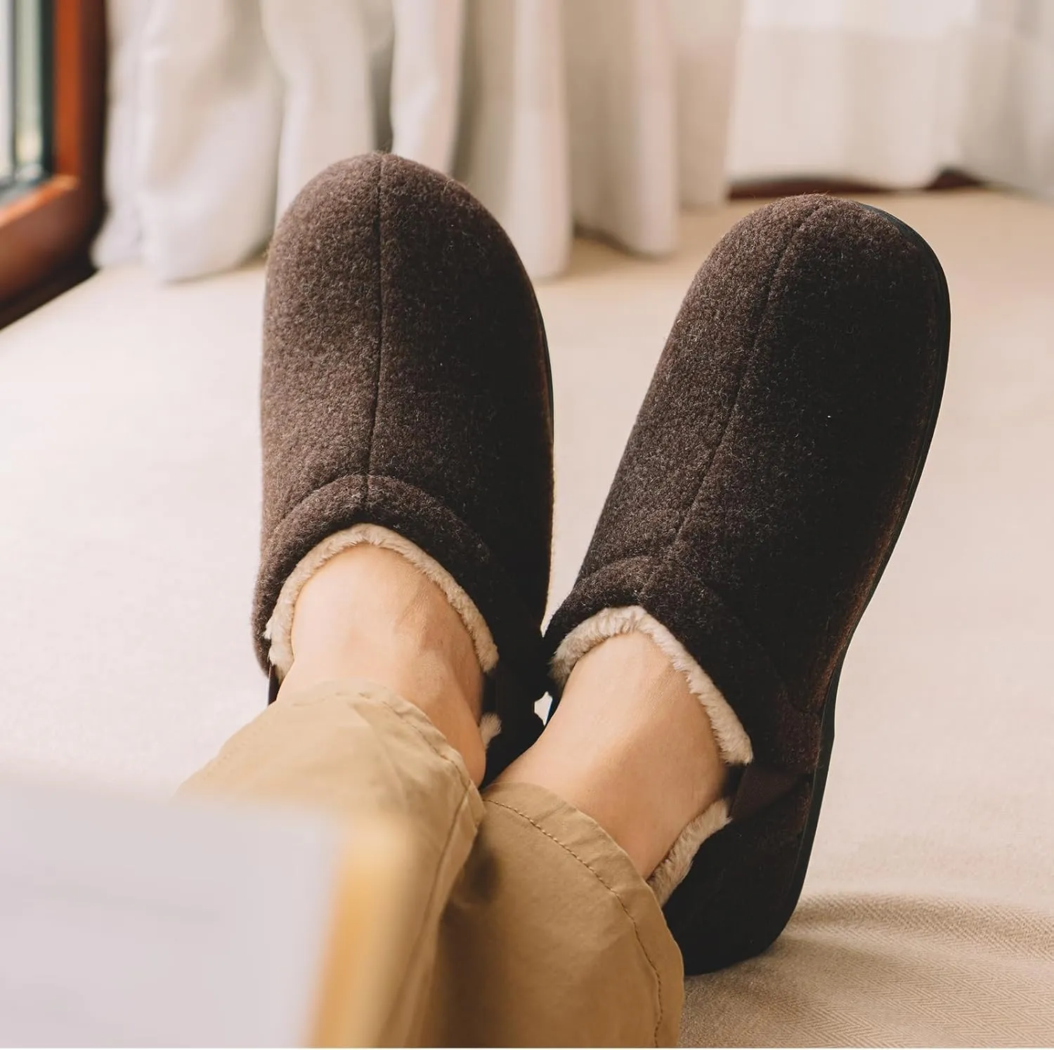 LongBay Men's Slippers Warm Bedroom House Shoes Slip-On Memory Foam Winter House Slippers for Indoor Outdoor
