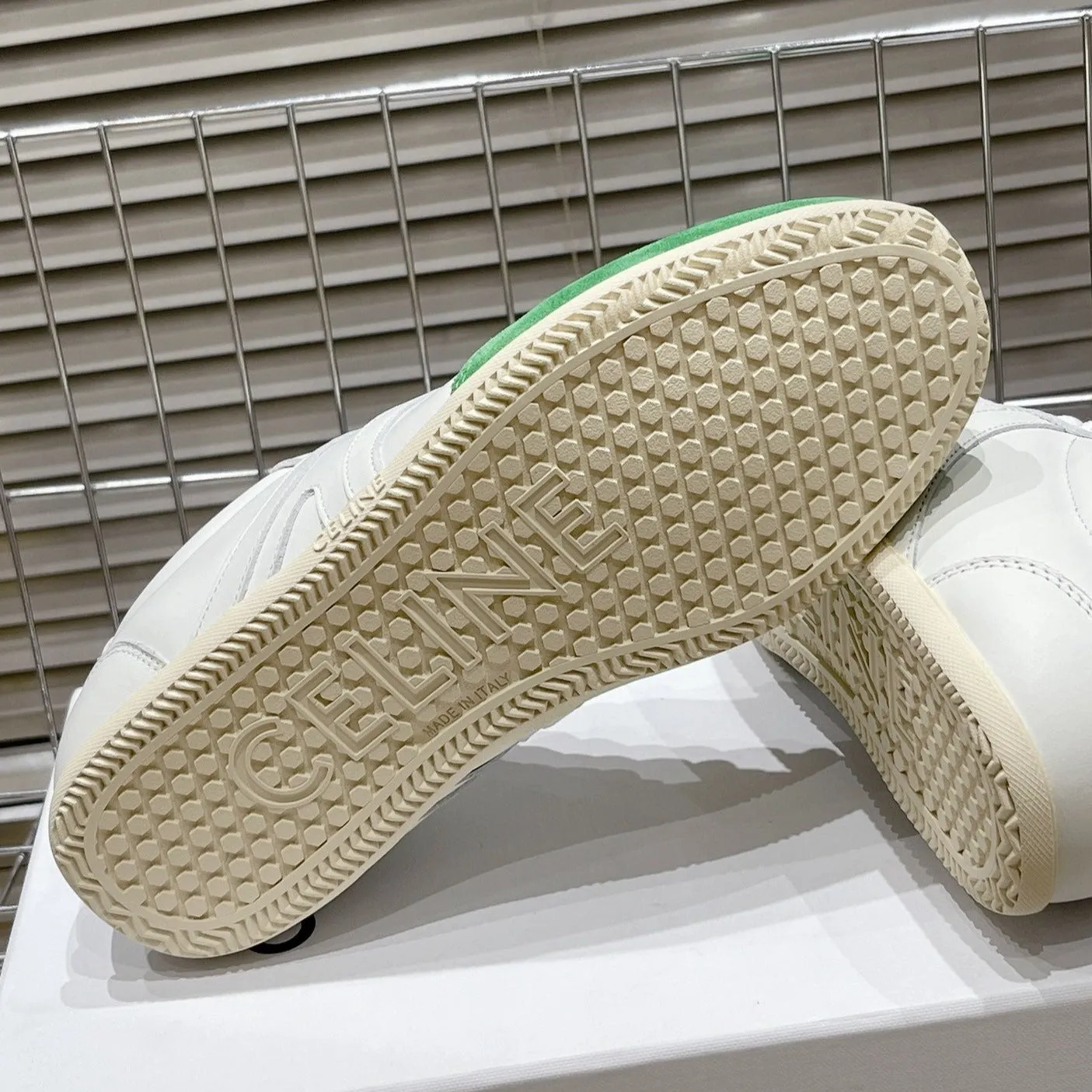 LOW WHITE OPTIC Celine GREEN SNEAKER CALFSKIN IN LACE-UP Well-loved Fast response