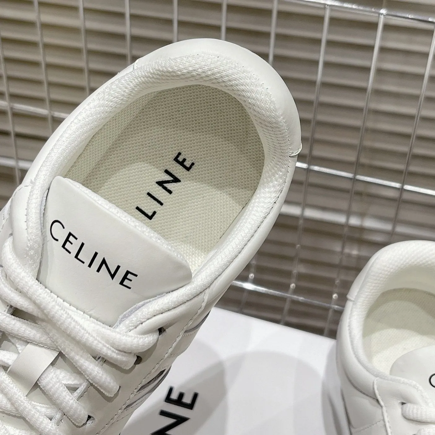 LOW WHITE OPTIC Celine GREEN SNEAKER CALFSKIN IN LACE-UP Well-loved Fast response