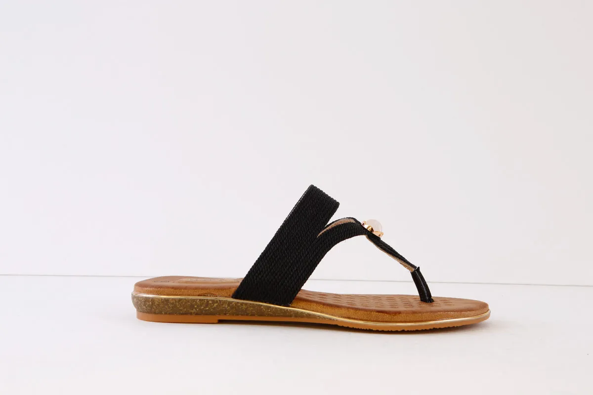 LUNAR - JLH396 EZRA FLAT TOE-POST MULE - BLACK
