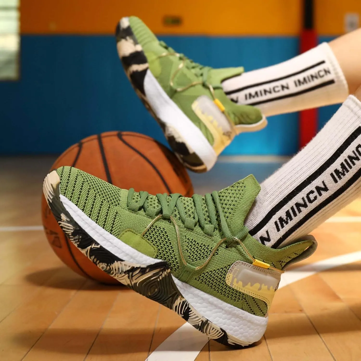 Mens and Womens Mesh Fabric Breathable Basketball Sneakers Mid Top Lace Up Casual Sneakers Non Slip and Breathable Fitness Training Shoes Lightweight Outdoor Hiking Shoes Baseball Sneakers