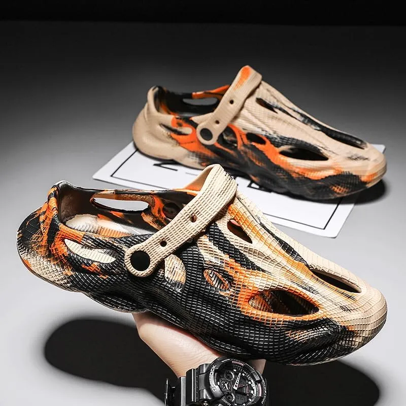 Men's sandals and slippers, fashionable hollow out beach shoes, lightweight and breathable non slip casual slippers