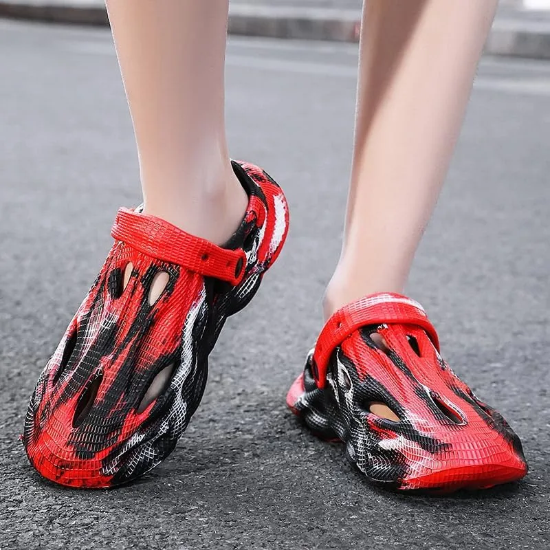 Men's sandals and slippers, fashionable hollow out beach shoes, lightweight and breathable non slip casual slippers