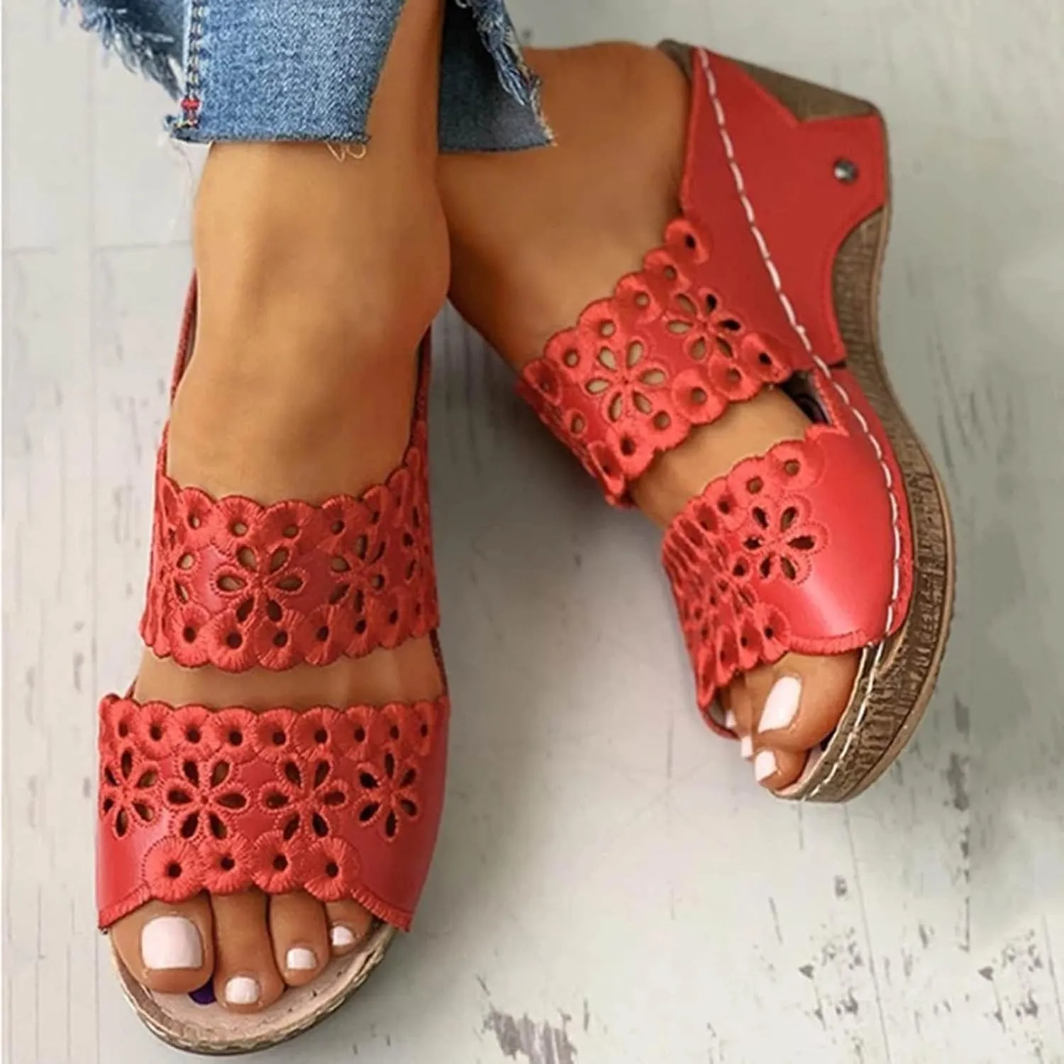 oiangi Women's Sandals Open Toe Hollow Out Wedge Sandals Casual Summer Slip-On Slippers Platform Sandals for Women