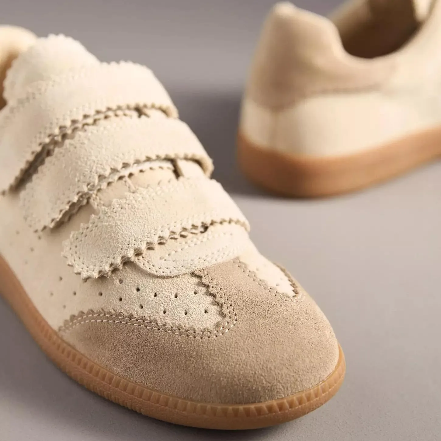 Retro Sneaker for Women Classic Low Top Fashion Sneaker Lightweight Vegan Leather Walking Tennis Shoes