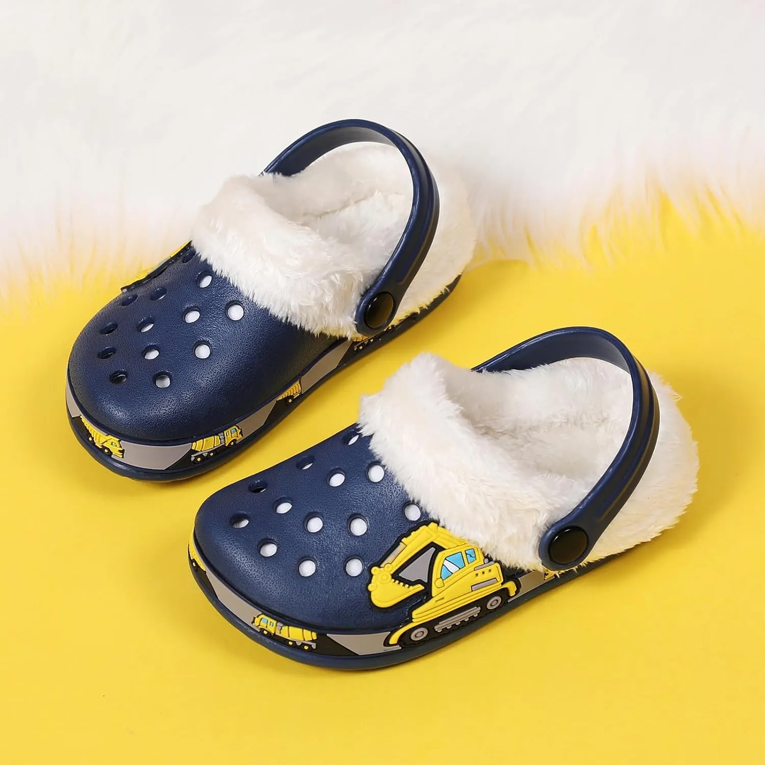 SECHRITE Kids Fur Lined Clogs Garden Shoes for Boys Girls Toddler Cartoon Sandals with Removable Fleece Lined Winter Warm Indoor Outdoor Home Slippers Non-Slip Sole