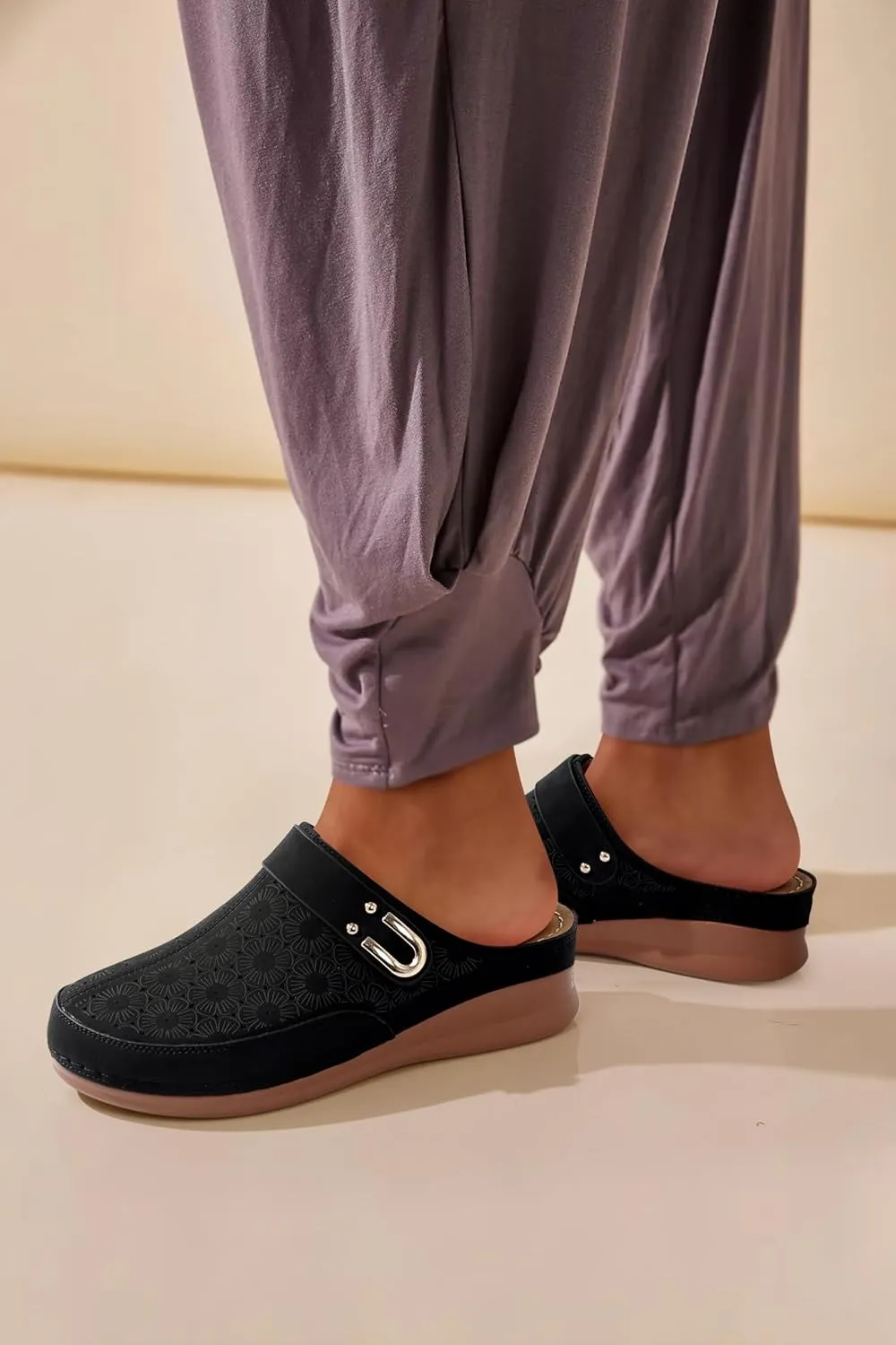 SHIBEVER Clogs for Women Mules Slip-on: Closed Toe Clog - Summer Comfortable Mule