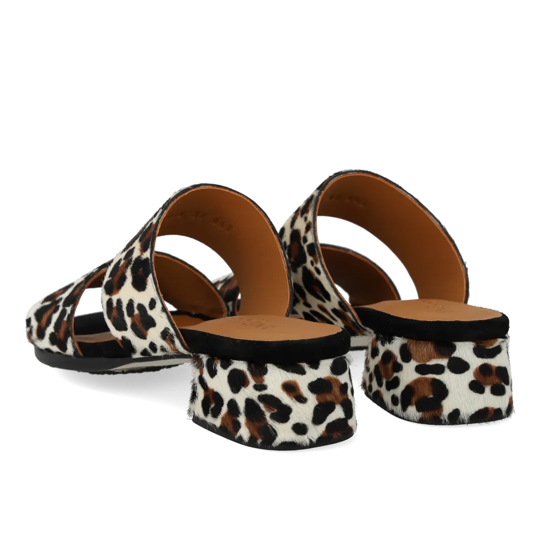 Slip-in sandal in leopard print pony fur
