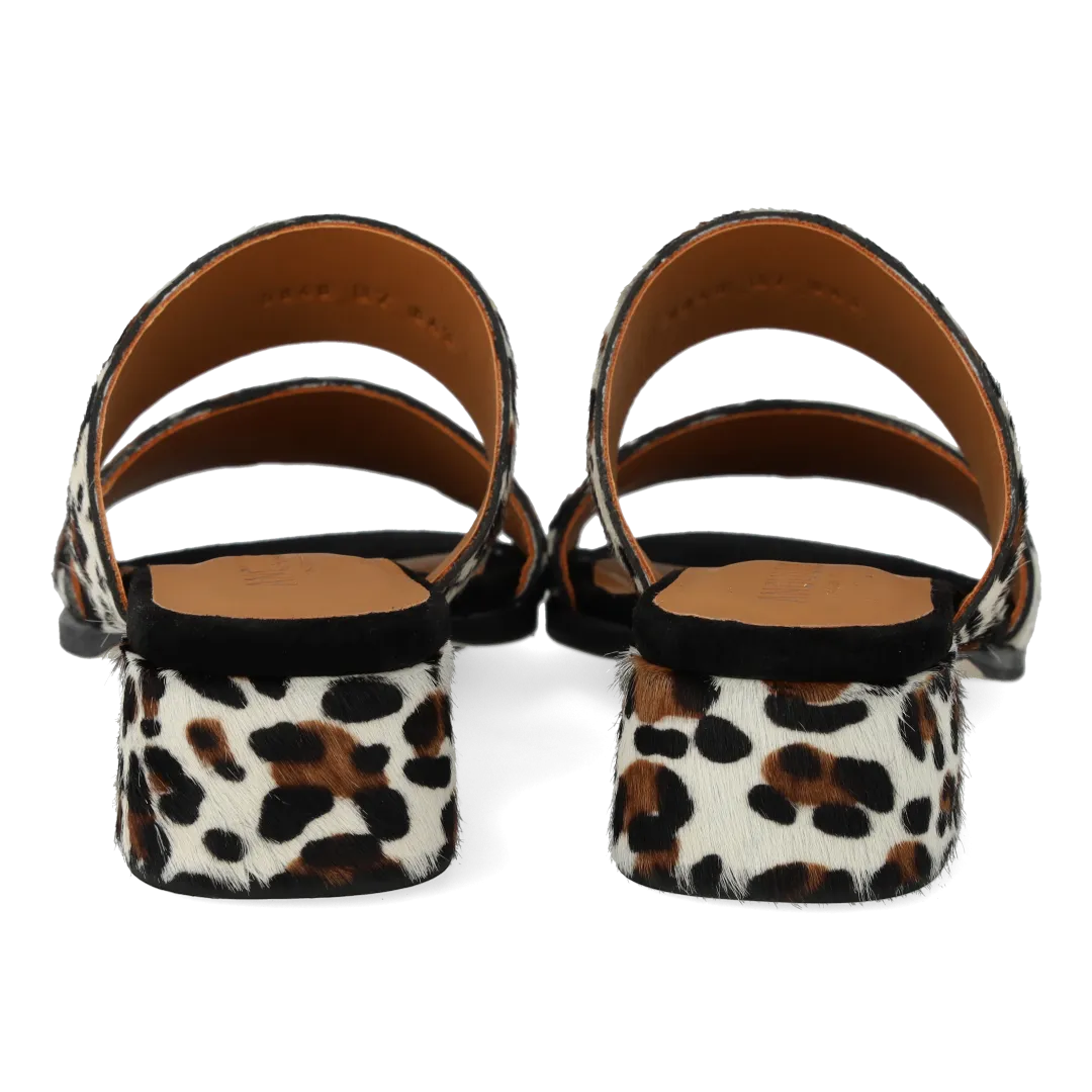 Slip-in sandal in leopard print pony fur