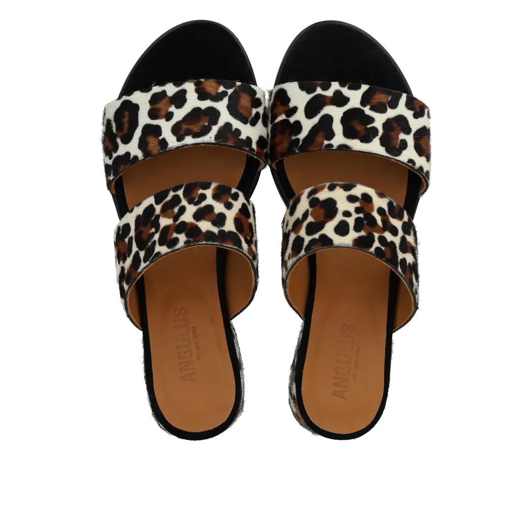 Slip-in sandal in leopard print pony fur
