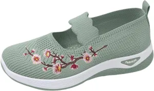 Spring and Women's Mesh Slip On Breathable Shoes Fashionable Soft Soled Casual Sports Shoes Bright Running Women