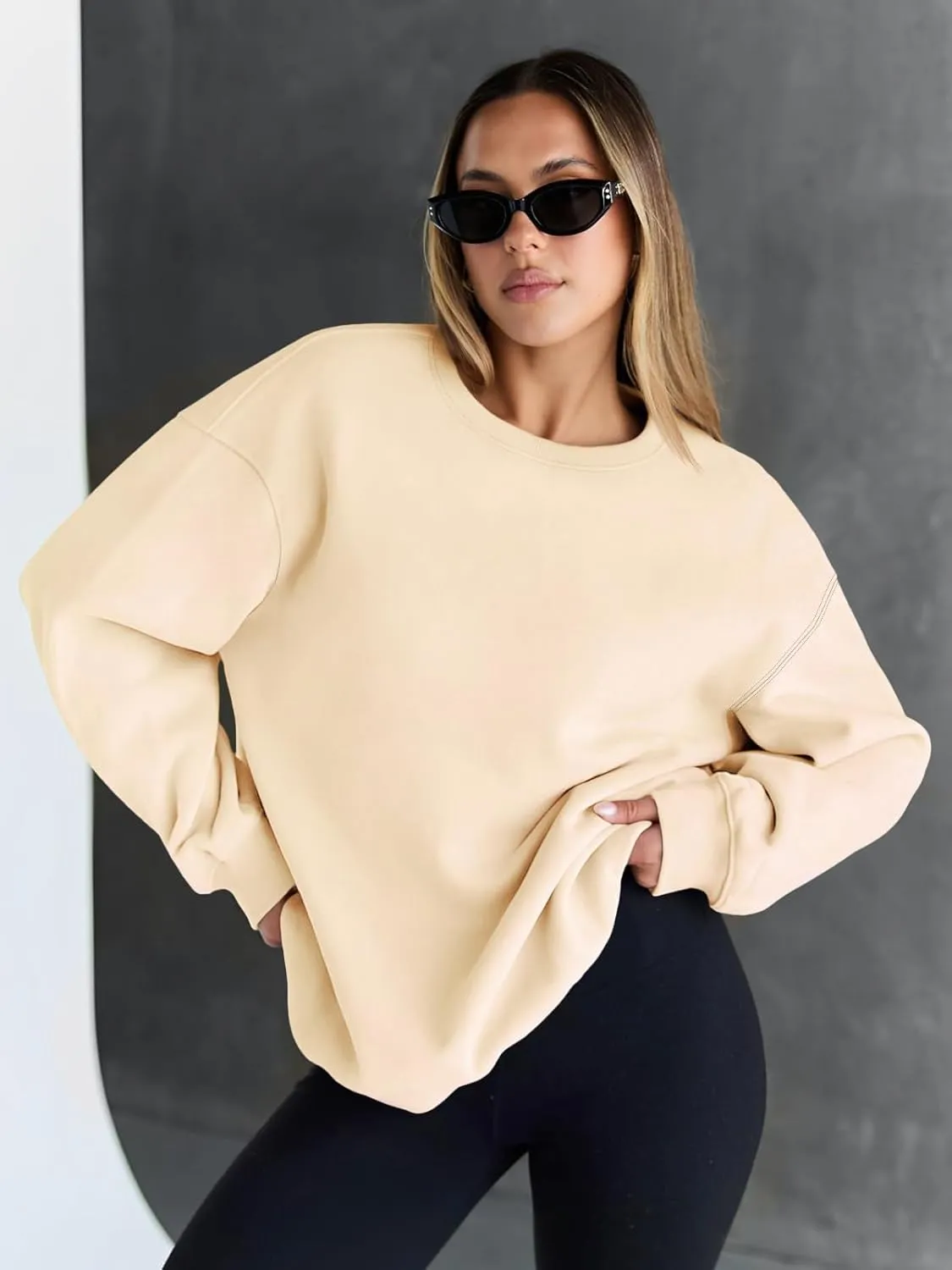 Trendy Queen Sweatshirts for Women Hoodies Oversized Crewneck Tops Sweaters Comfy Fall Winter Outfits Clothes 2025 Fashion