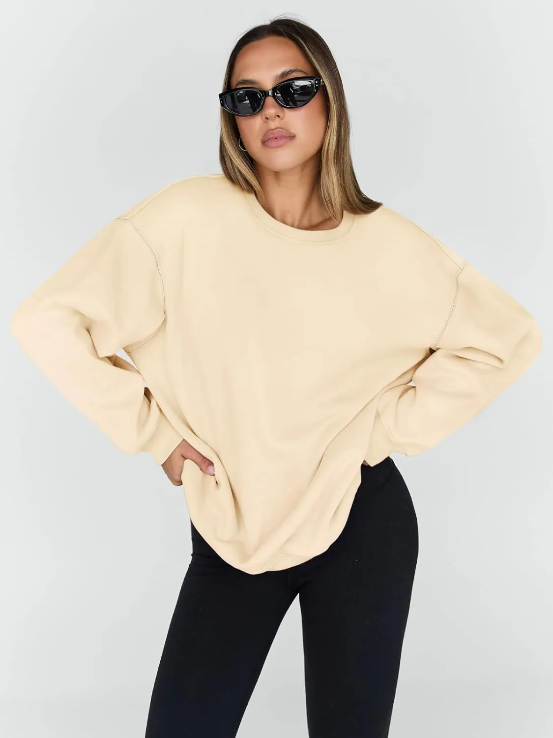 Trendy Queen Sweatshirts for Women Hoodies Oversized Crewneck Tops Sweaters Comfy Fall Winter Outfits Clothes 2025 Fashion