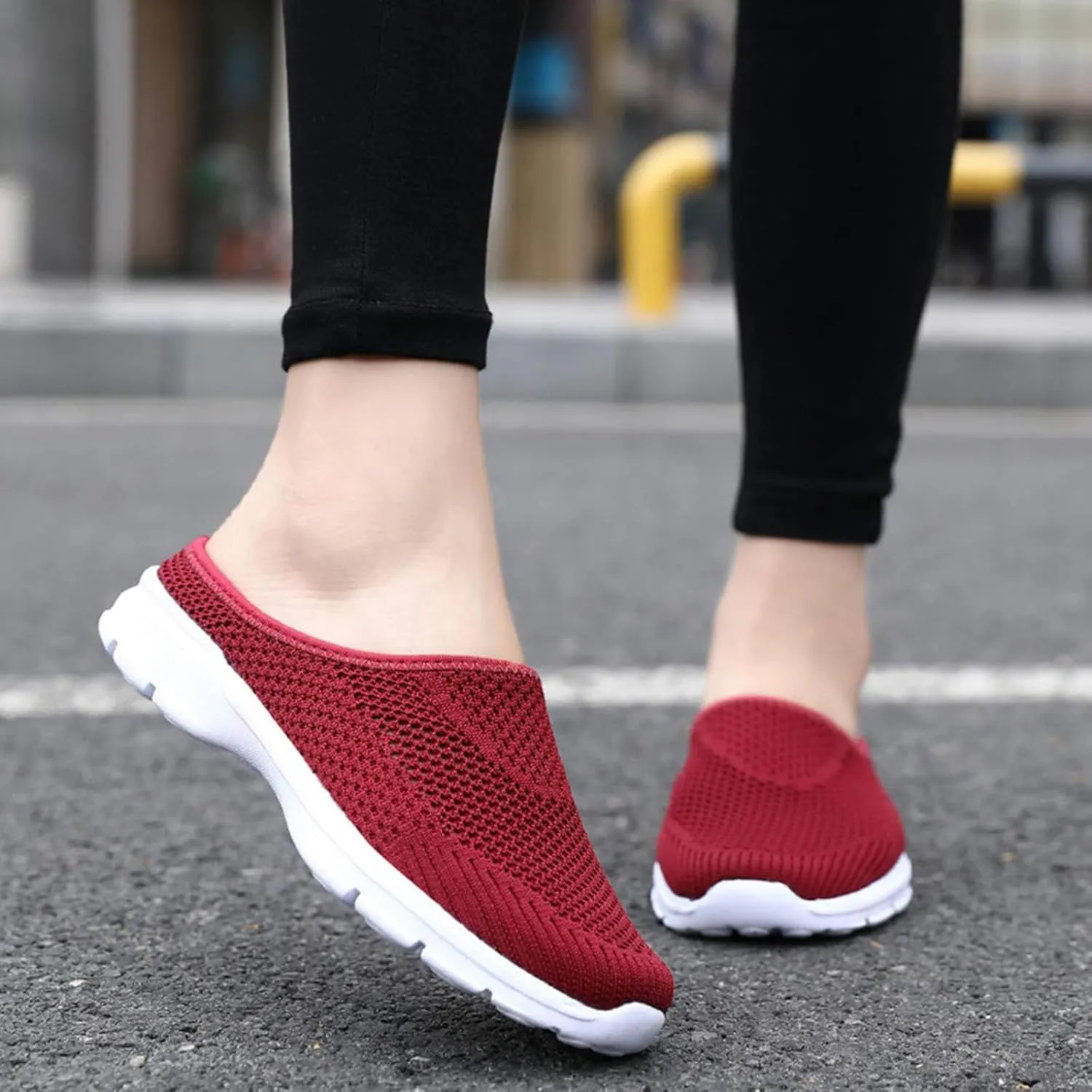 Walking Mules for Women Summer Breathable Mesh Hollow Out Closed Toe Open Back Slip On Sliipers Casual Lightweight Comfortable Outdoor Flats Shoes with Arch Support