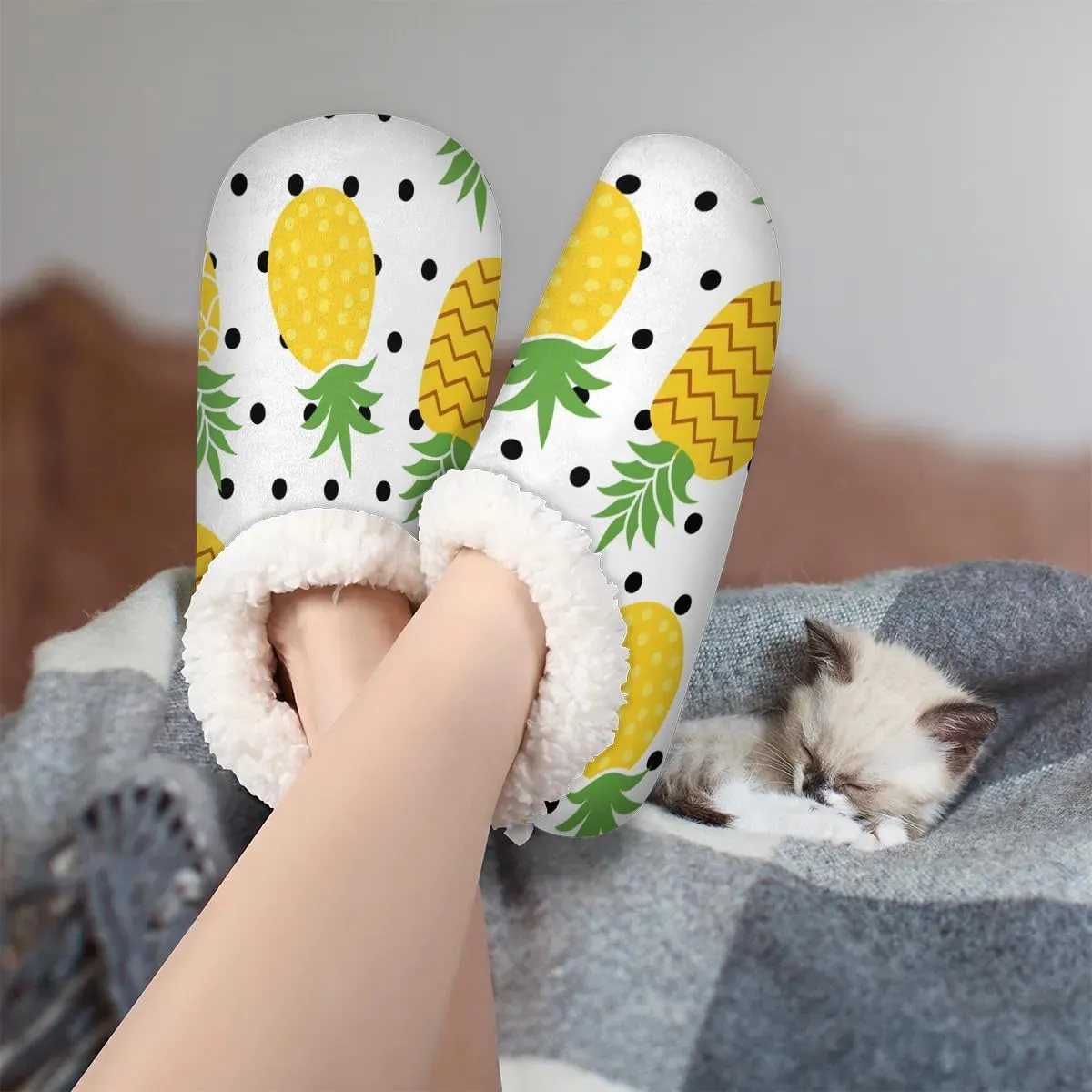 Watercolor Pineapple Polka Dots Slipper for Women and Men Non-Slip Fuzzy Slipper Socks Memory Foam Slippers Winter Warm Home Slippers Fur Lining