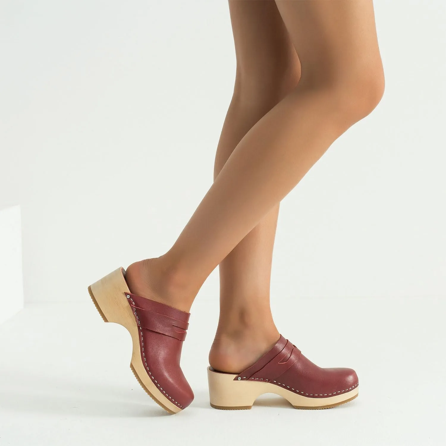 Women's Handmade Wooden Clog Mule 2.3" Open Back Leather Clogs Classic Clogs Mule for Long-Lasting Wear